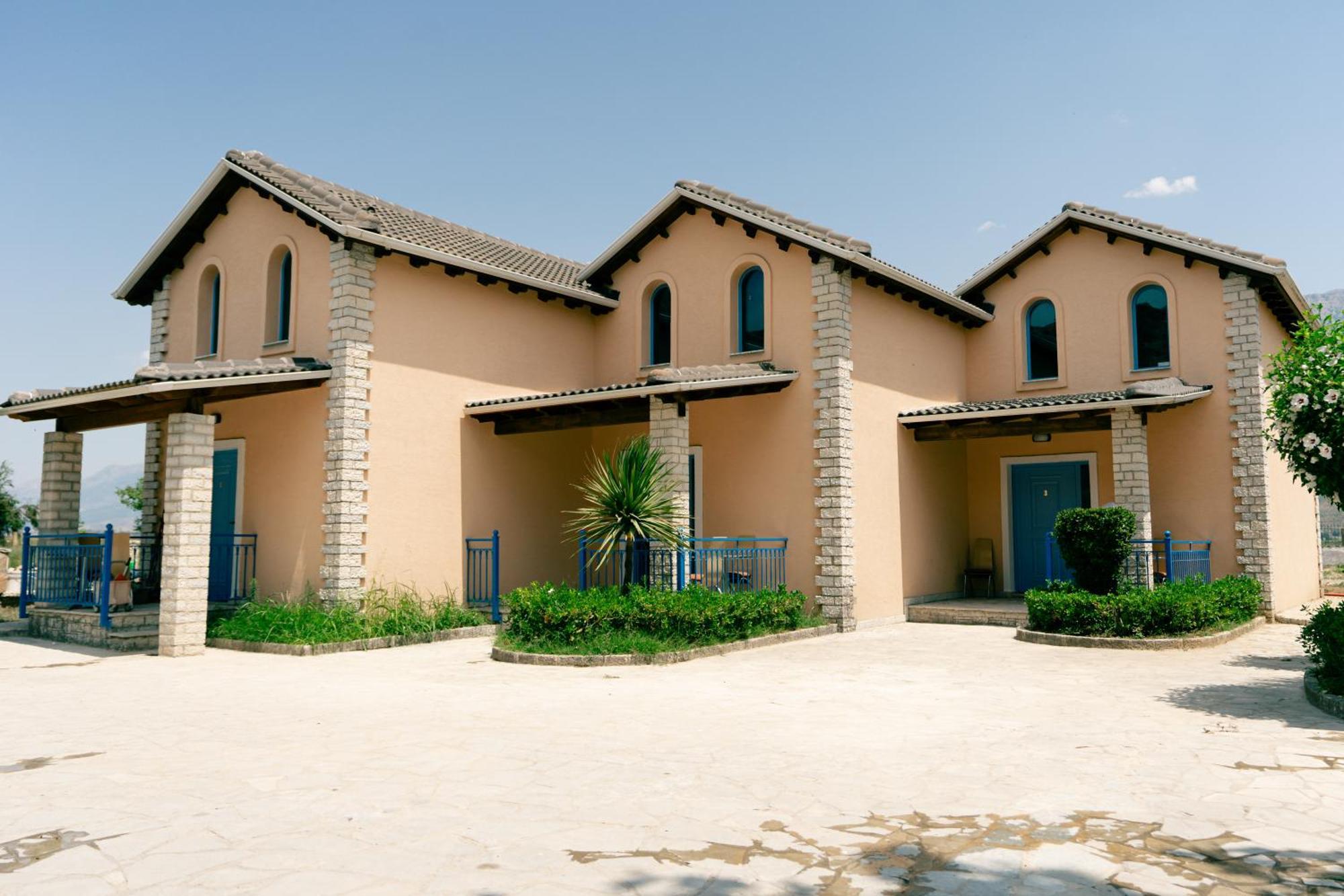 Kronos Village Gjirokaster Exterior photo